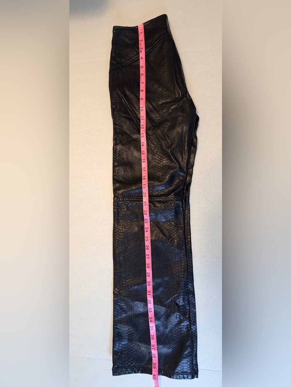 Urban Outfitters Y2K Black Alexa Faux Leather Croc-Embossed Moto Pants Size 4 - Picture 10 of 15